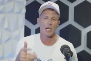 白巧克力：让那些国际球员平分MVP得了 如果单挑KD/LBJ能打爆他们