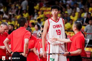 中国体育报：中国男篮热身赛查漏补缺
